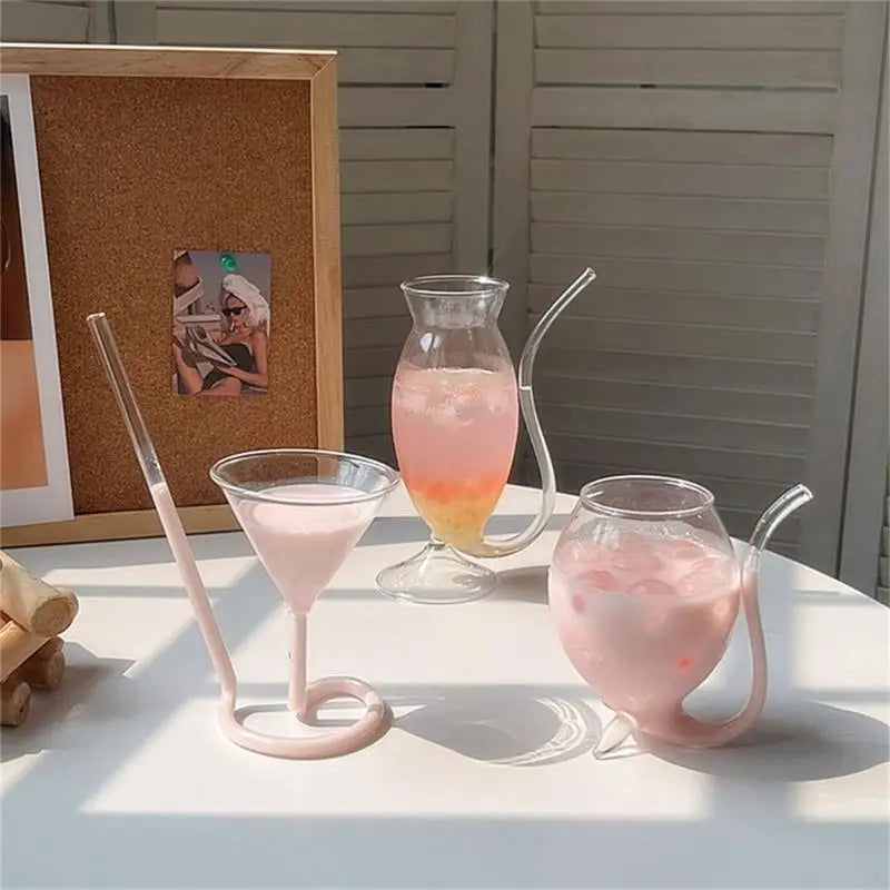 Drikkeglass / Cocktail glass med sugerør