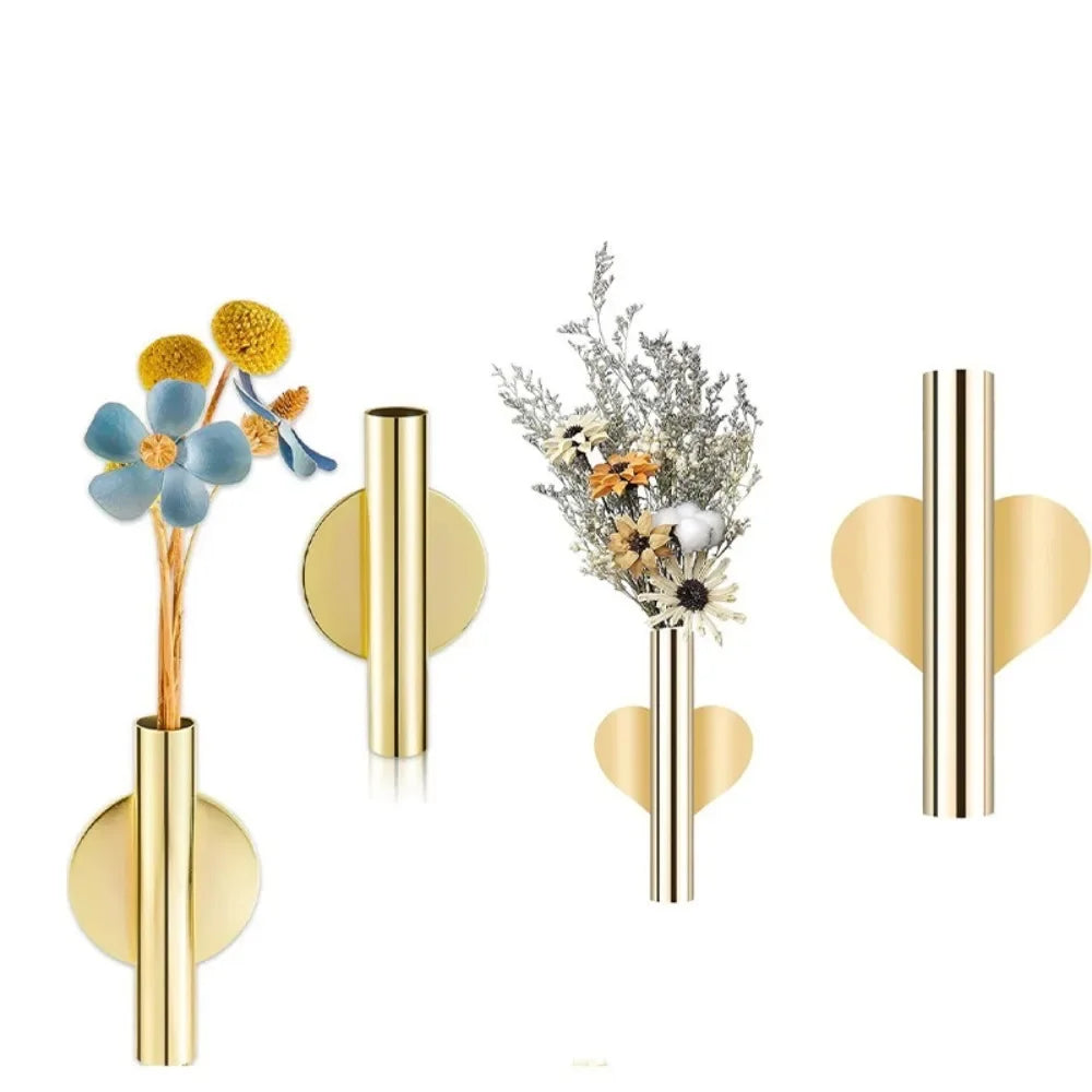 Vegghengt Blomstervase i metall 